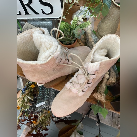 Mis-jes Winter Boot - Picture 6 of 7